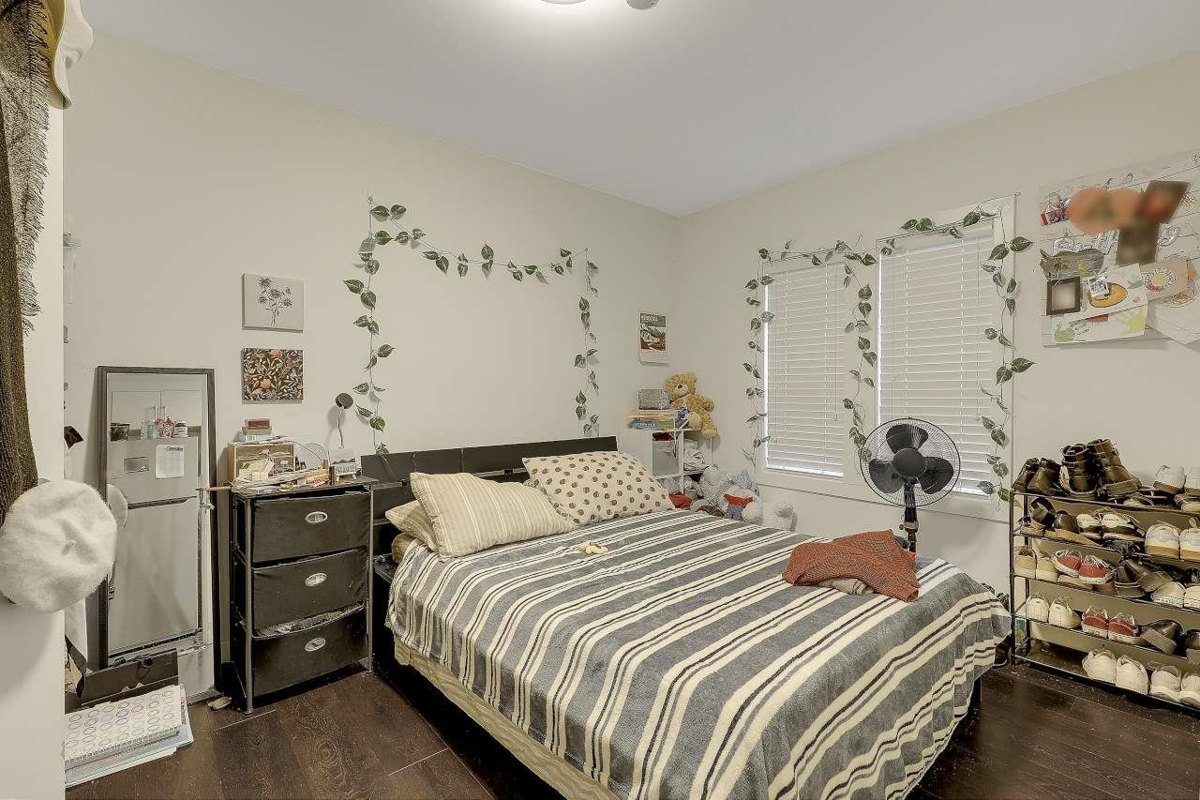 Primary Bedroom Photo of 634 N Tenth Street, New Westminster, BC