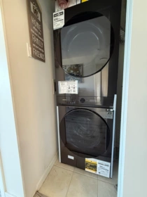 Walk-In Closet Photo of 1701 15 E Royal Avenue, New Westminster, BC