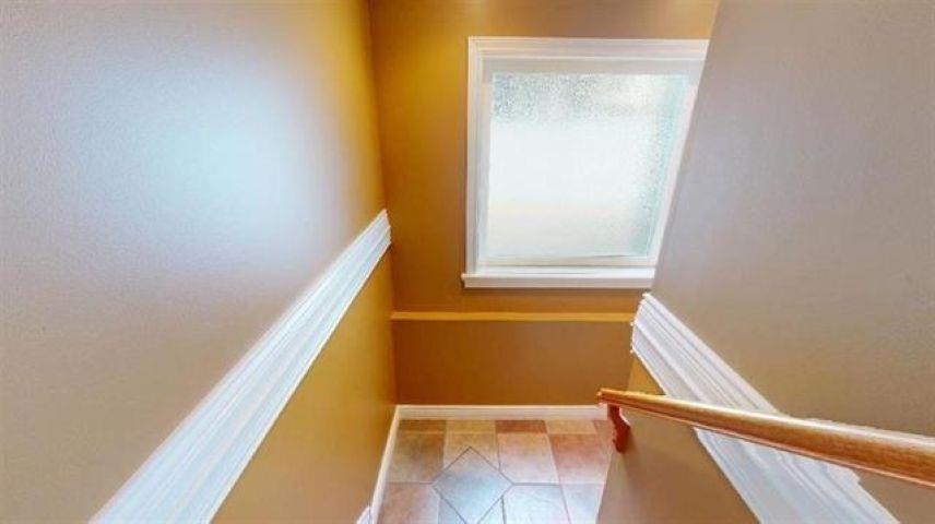 Walk-In Closet Photo of 467 W Kings Road, North Vancouver, BC