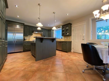 Kitchen Island Photo of 467 W Kings Road, North Vancouver, BC