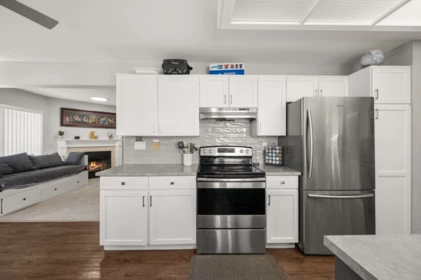 Kitchen Island Photo of 131 7156 121 Street, Surrey, BC