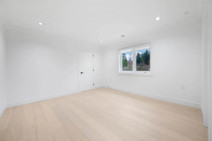 Backyard Photo of 13915 Blackburn Avenue, White Rock, BC
