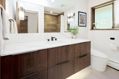 Guest Bathroom Photo of 27573 Sayers Crescent, Maple Ridge, BC