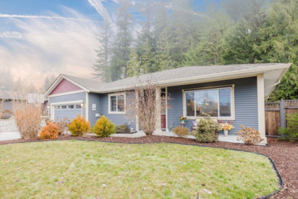 6214 Sitka Road, Sechelt, BC, Sechelt — Single Family Residence for sale