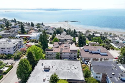 Backyard Photo of 105 15041 Prospect Avenue, White Rock, BC