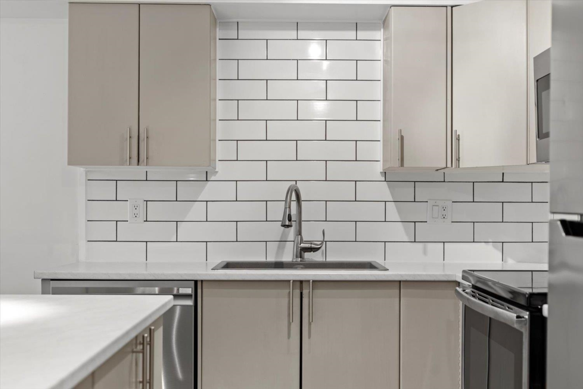 Dining Area Photo of 223 2515 Park Drive, Abbotsford, BC