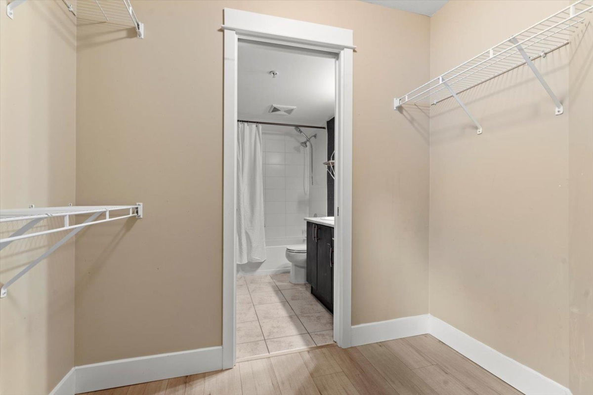 Hallway Photo of 223 2515 Park Drive, Abbotsford, BC