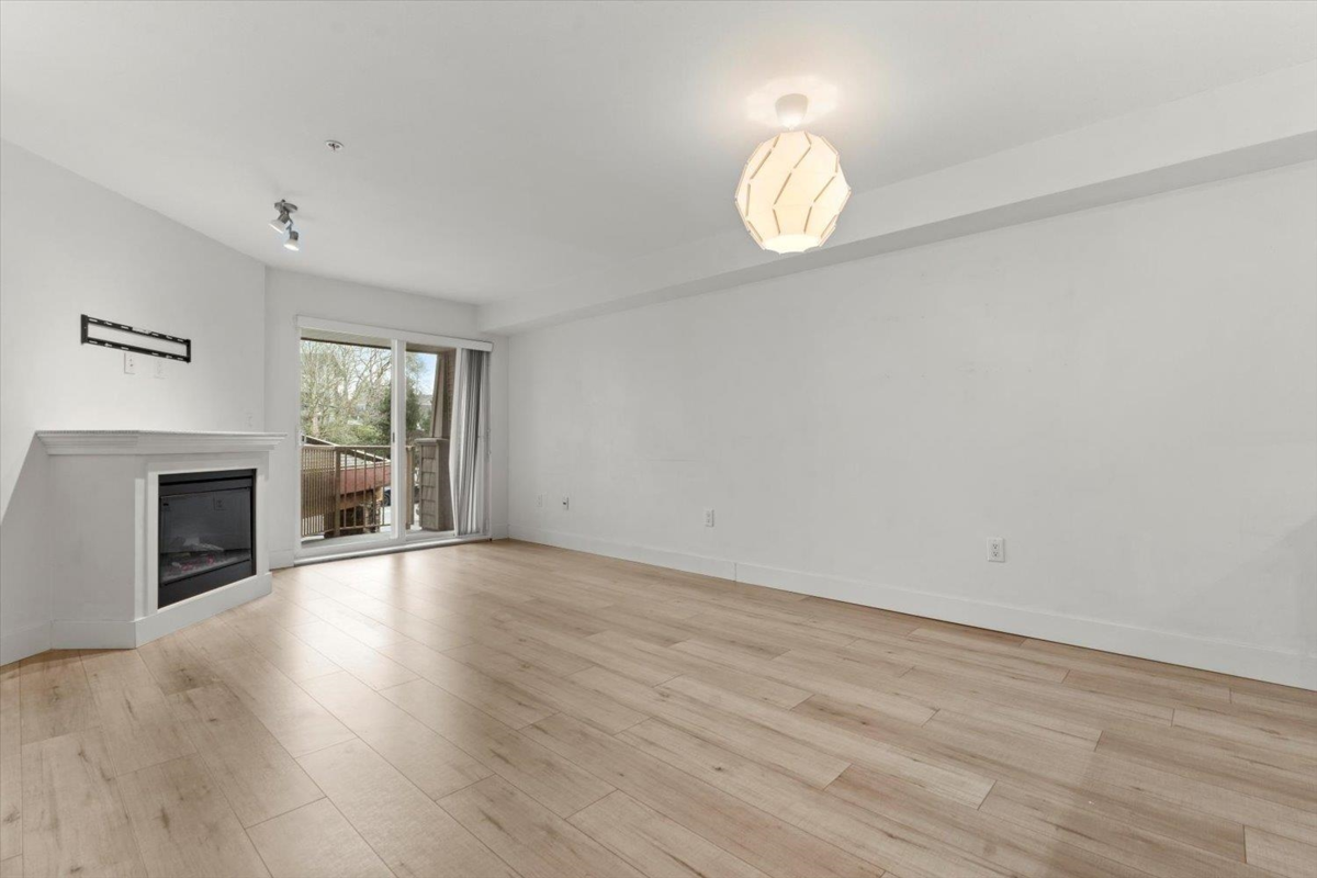 Walk-In Closet Photo of 223 2515 Park Drive, Abbotsford, BC