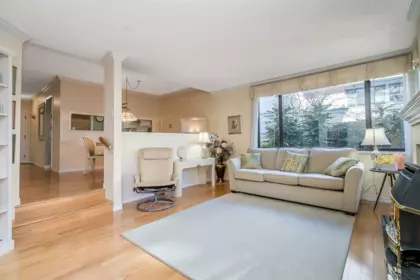 Dining Area Photo of 112 15275 19 Avenue, Surrey, BC