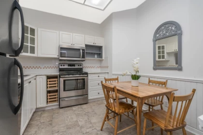 Breakfast Nook Photo of 305 4728 53 Street, Delta, BC