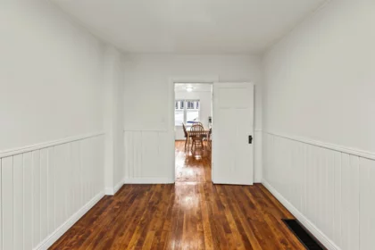Mudroom Photo of 32789 4 Avenue, Mission, BC