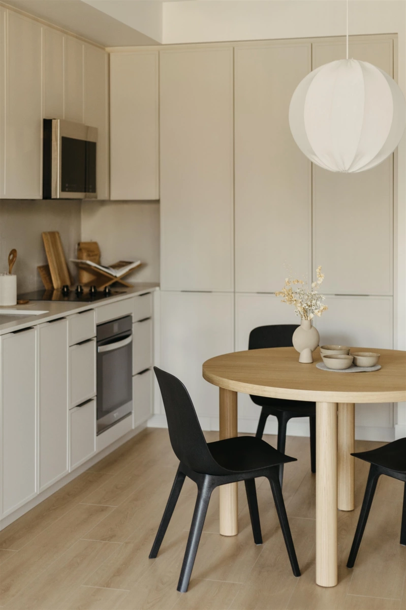 Kitchen Island Photo of 215 3075 Murray Street, Port Moody, BC