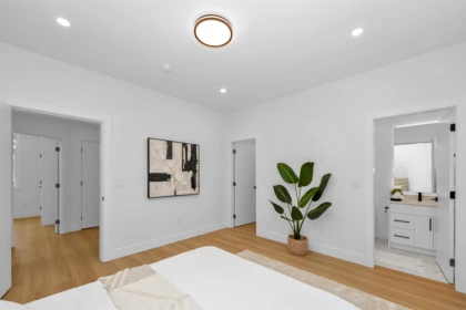 Entry Foyer Photo of 7 2168 Vinewood St Street, Abbotsford, BC