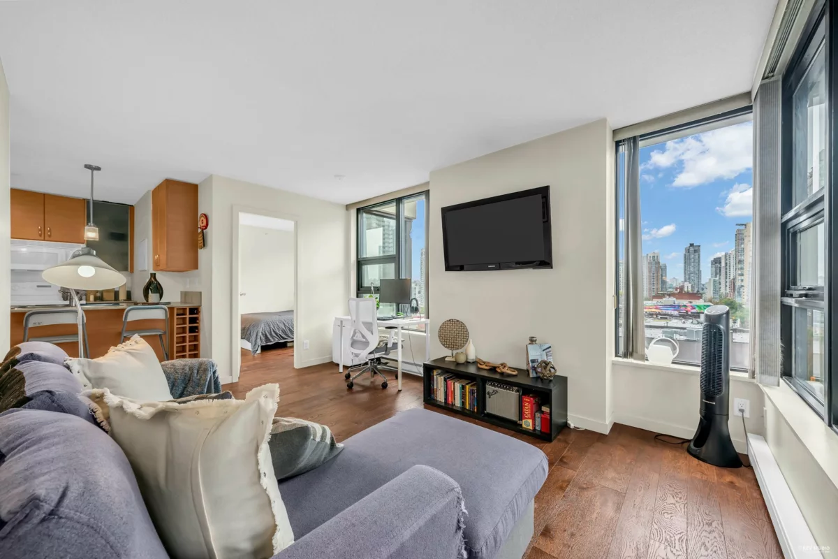 Family Room Photo of 1001 928 Homer Street, Vancouver, BC