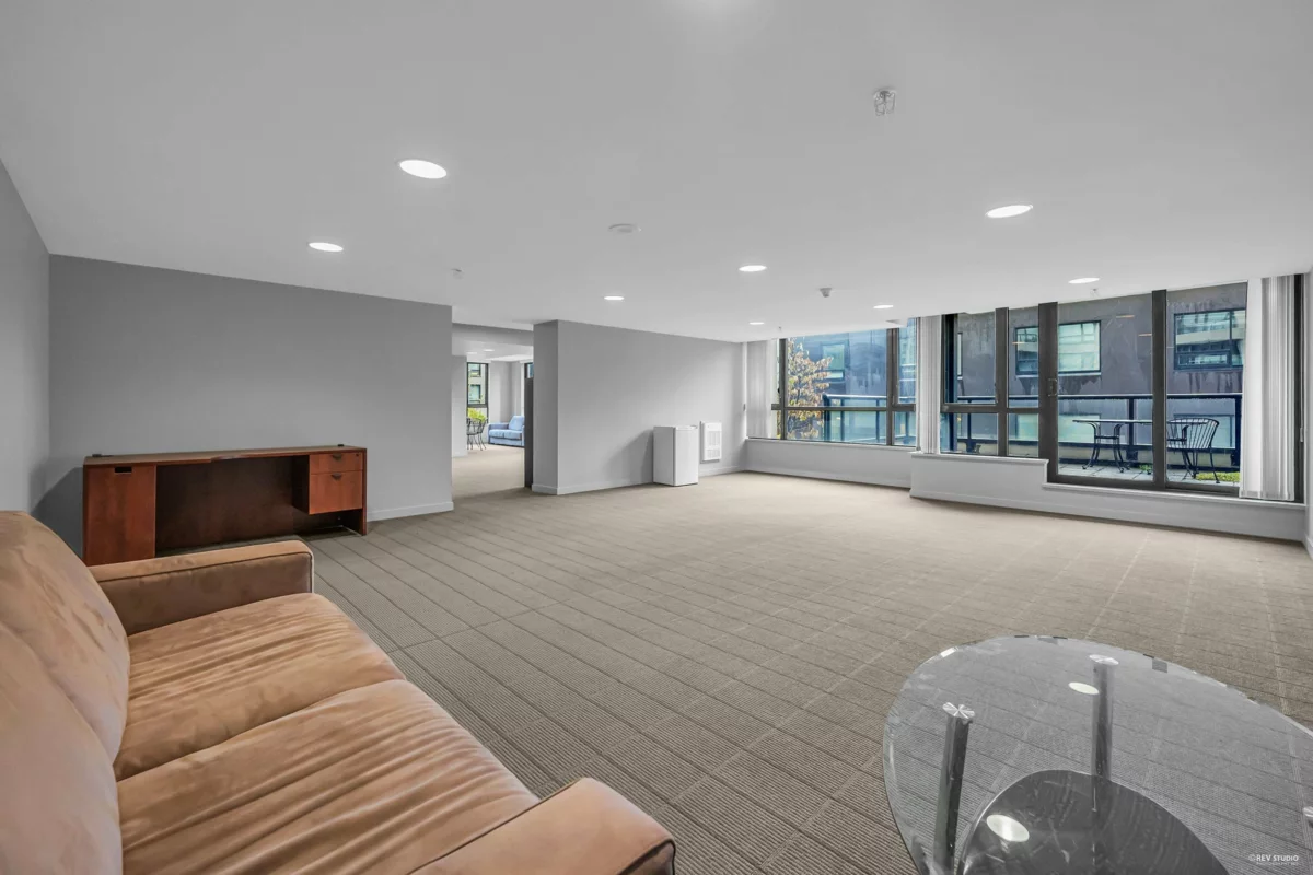 Laundry Room Photo of 1001 928 Homer Street, Vancouver, BC