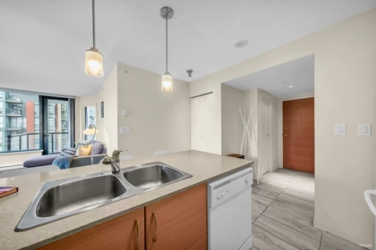 Breakfast Nook Photo of 1001 928 Homer Street, Vancouver, BC