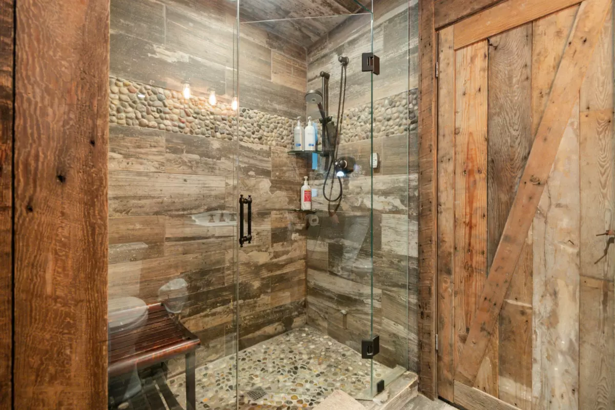 Aerial View of 14710 Parkview Avenue, Sunshine Valley, BC