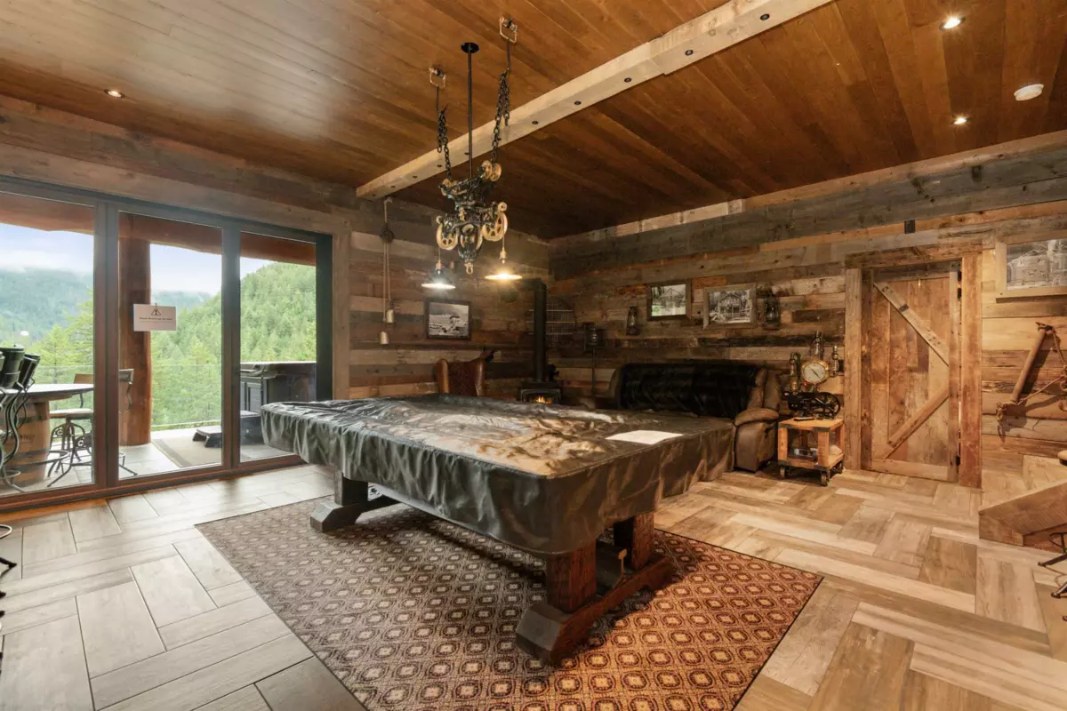 Backyard Photo of 14710 Parkview Avenue, Sunshine Valley, BC