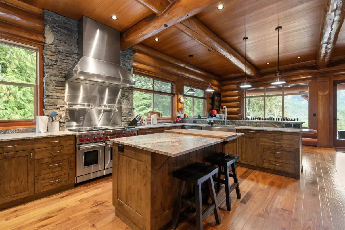 Garage Interior Photo of 14710 Parkview Avenue, Sunshine Valley, BC