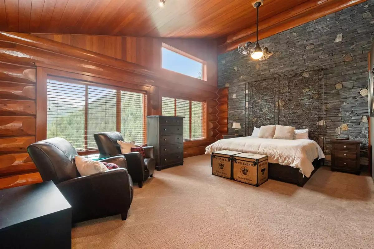 Laundry Room Photo of 14710 Parkview Avenue, Sunshine Valley, BC