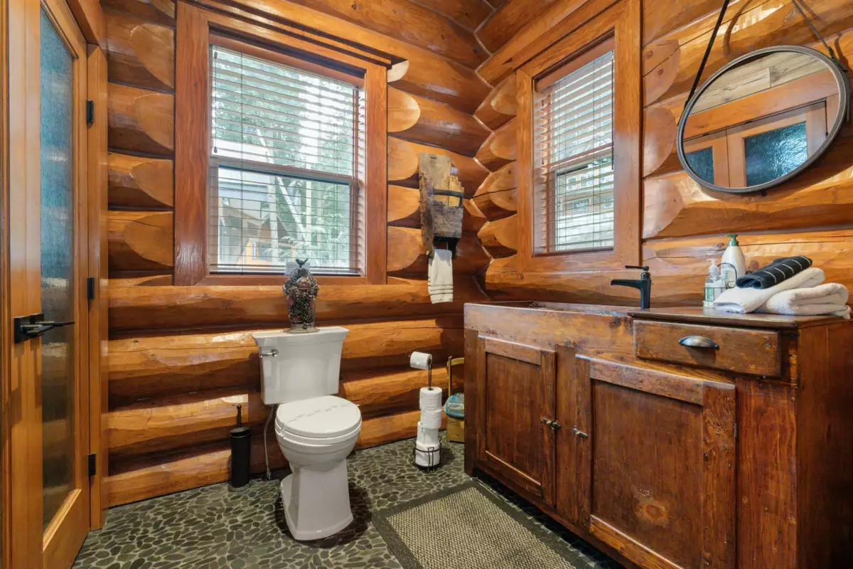 Outdoor Patio Photo of 14710 Parkview Avenue, Sunshine Valley, BC