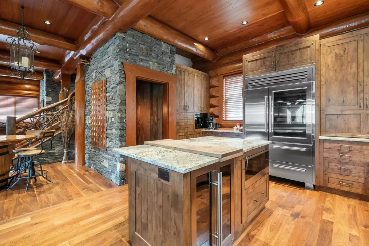 Staircase Photo of 14710 Parkview Avenue, Sunshine Valley, BC