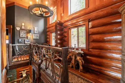 Basement Recreation Room Photo of 14710 Parkview Avenue, Sunshine Valley, BC