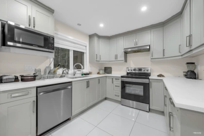 Breakfast Nook Photo of 14306 77a Avenue, Surrey, BC