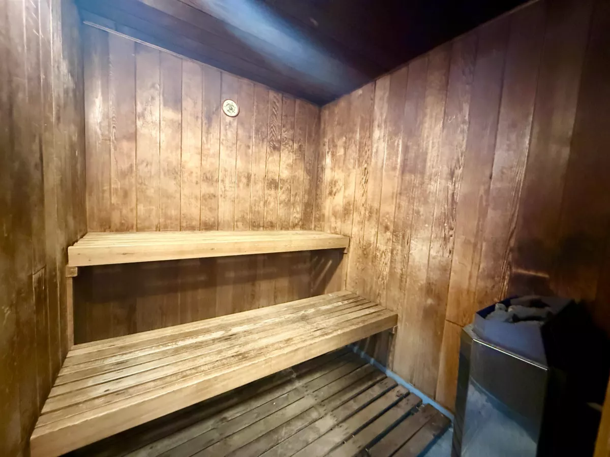 Entry Foyer Photo of 302 9320 Parksville Drive, Richmond, BC