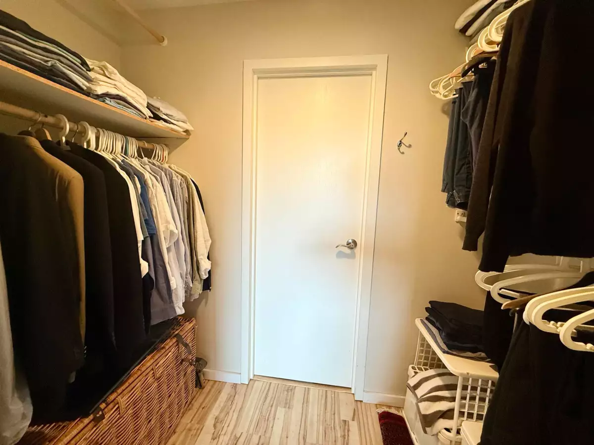 Guest Bathroom Photo of 302 9320 Parksville Drive, Richmond, BC