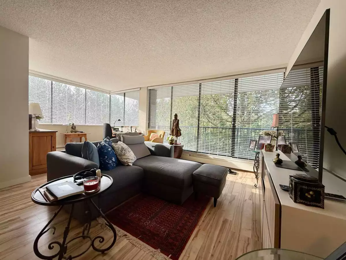 Kitchen Island Photo of 302 9320 Parksville Drive, Richmond, BC