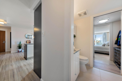 Breakfast Nook Photo of 202 14955 Victoria Avenue, White Rock, BC