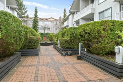 Hallway Photo of 112 15272 20 Avenue, Surrey, BC