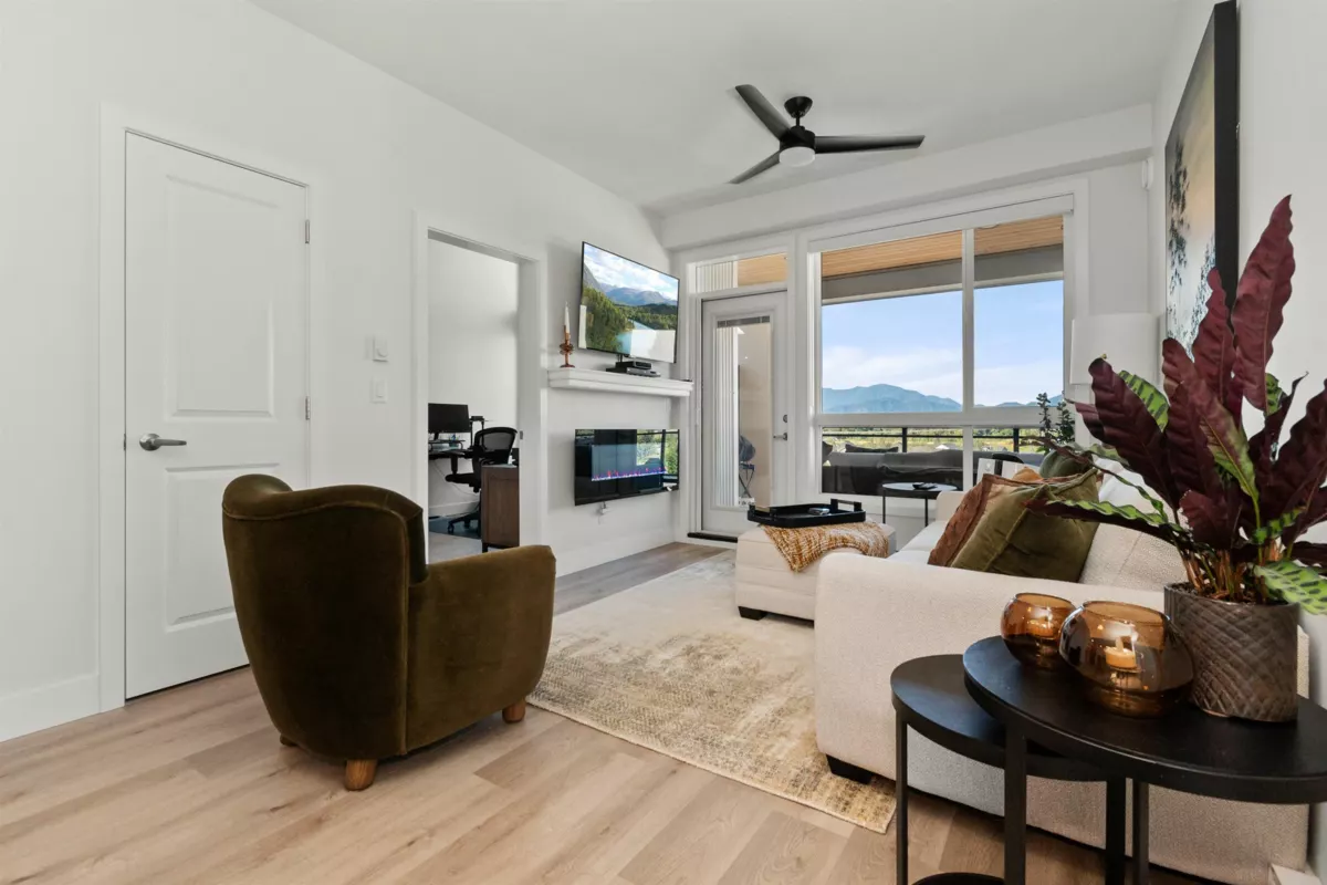 Primary Bedroom Photo of 610 6045 Chilliwack River Road, Chilliwack, BC