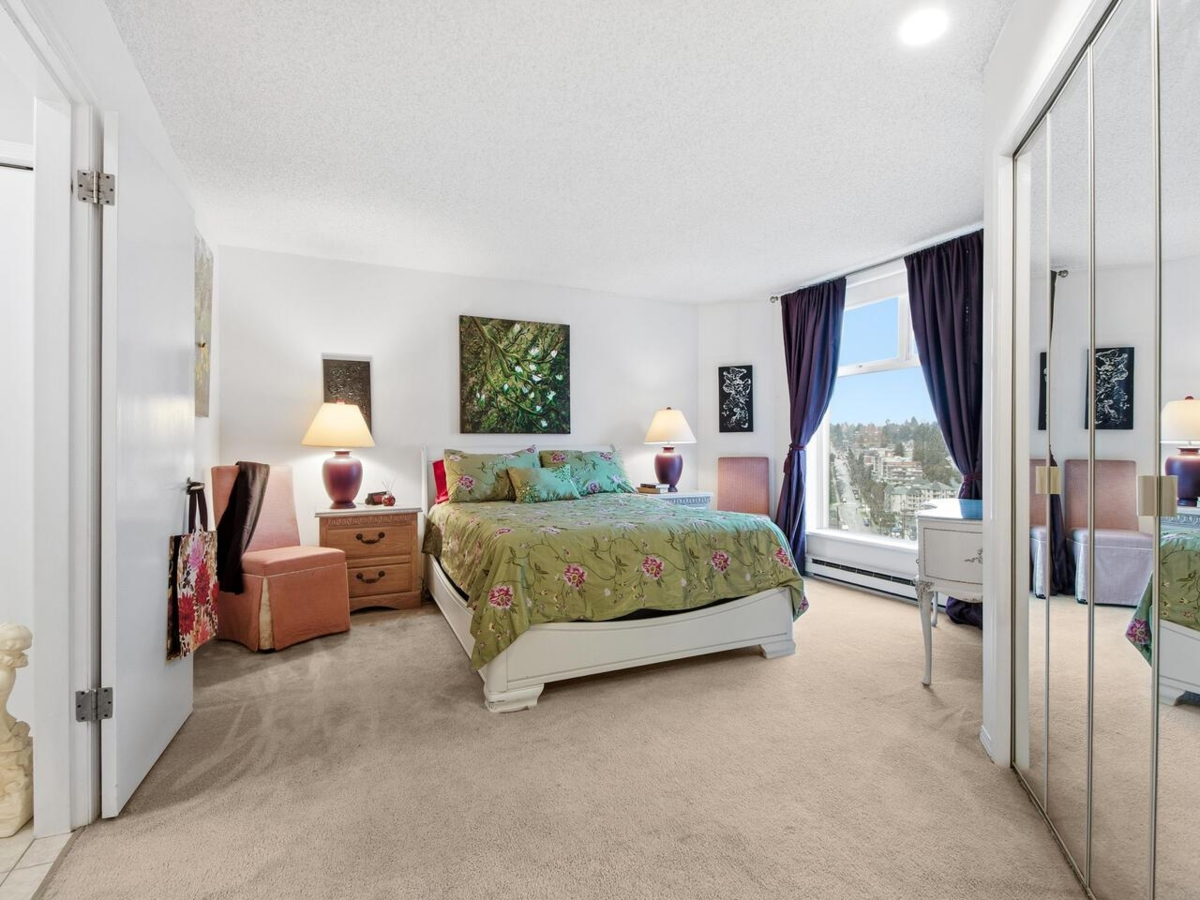 Walk-In Closet Photo of 1602 1135 Quayside Drive, New Westminster, BC