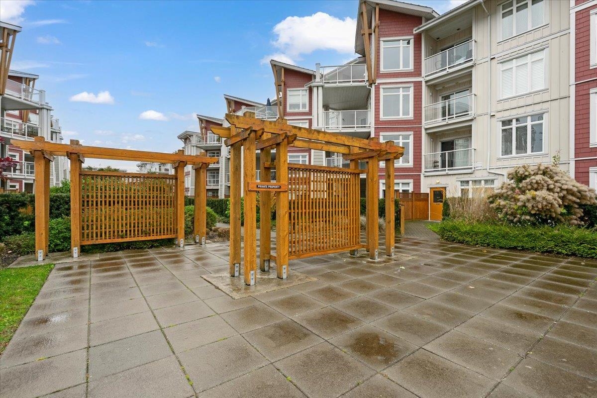 Entry Foyer Photo of 113 4211 Bayview Street, Richmond, BC