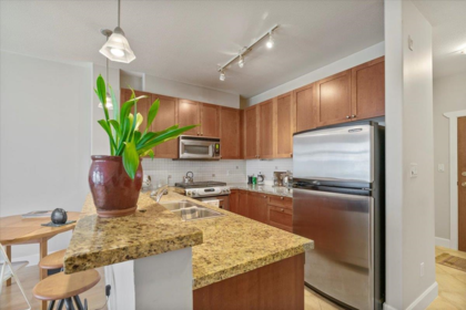 113 4211 Bayview Street, Richmond, BC, Richmond — Apartment/Condo for sale