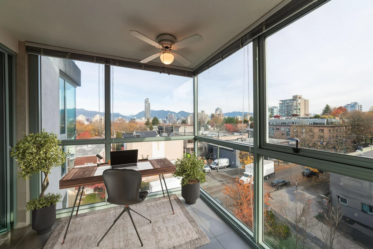 Kitchen Island Photo of 602 1550 W 15th Avenue, Vancouver, BC