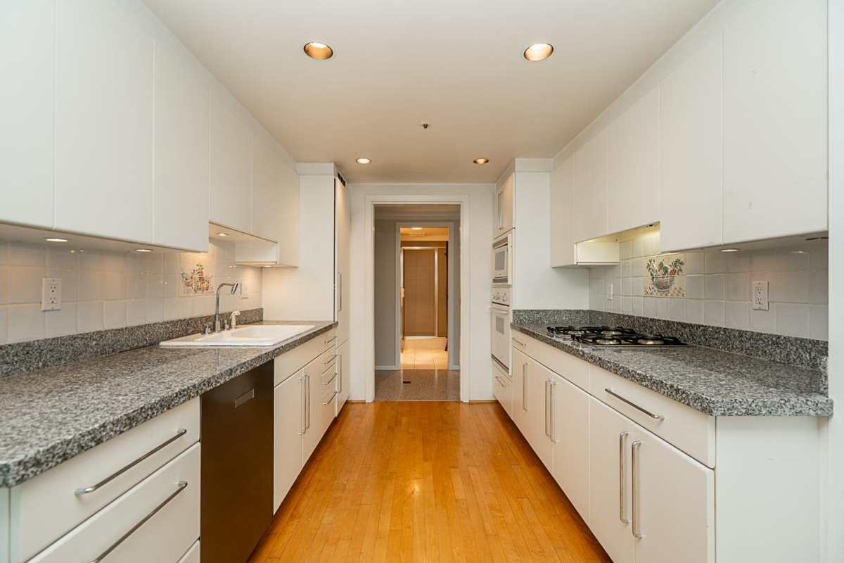 Kitchen Photo of 602 1550 W 15th Avenue, Vancouver, BC