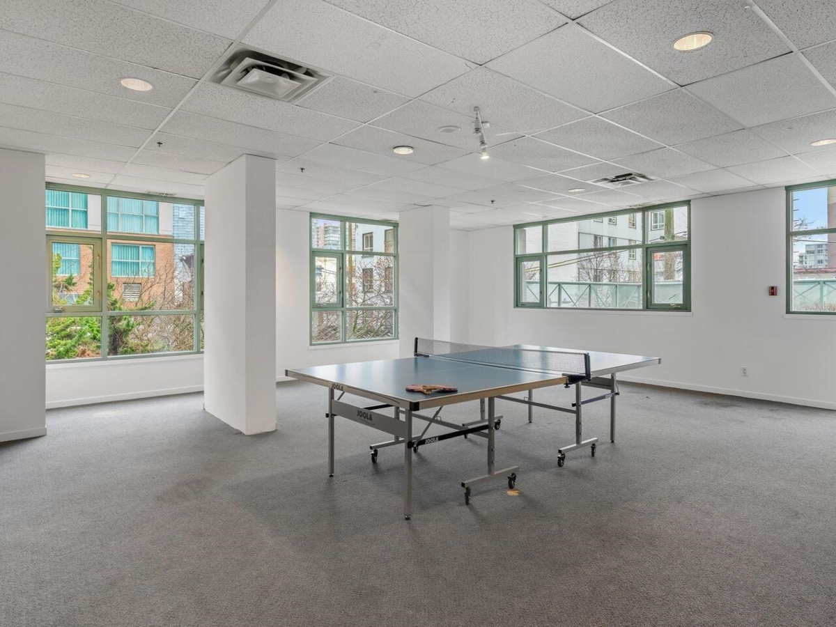 Entry Foyer Photo of 1007 1188 Howe Street, Vancouver, BC