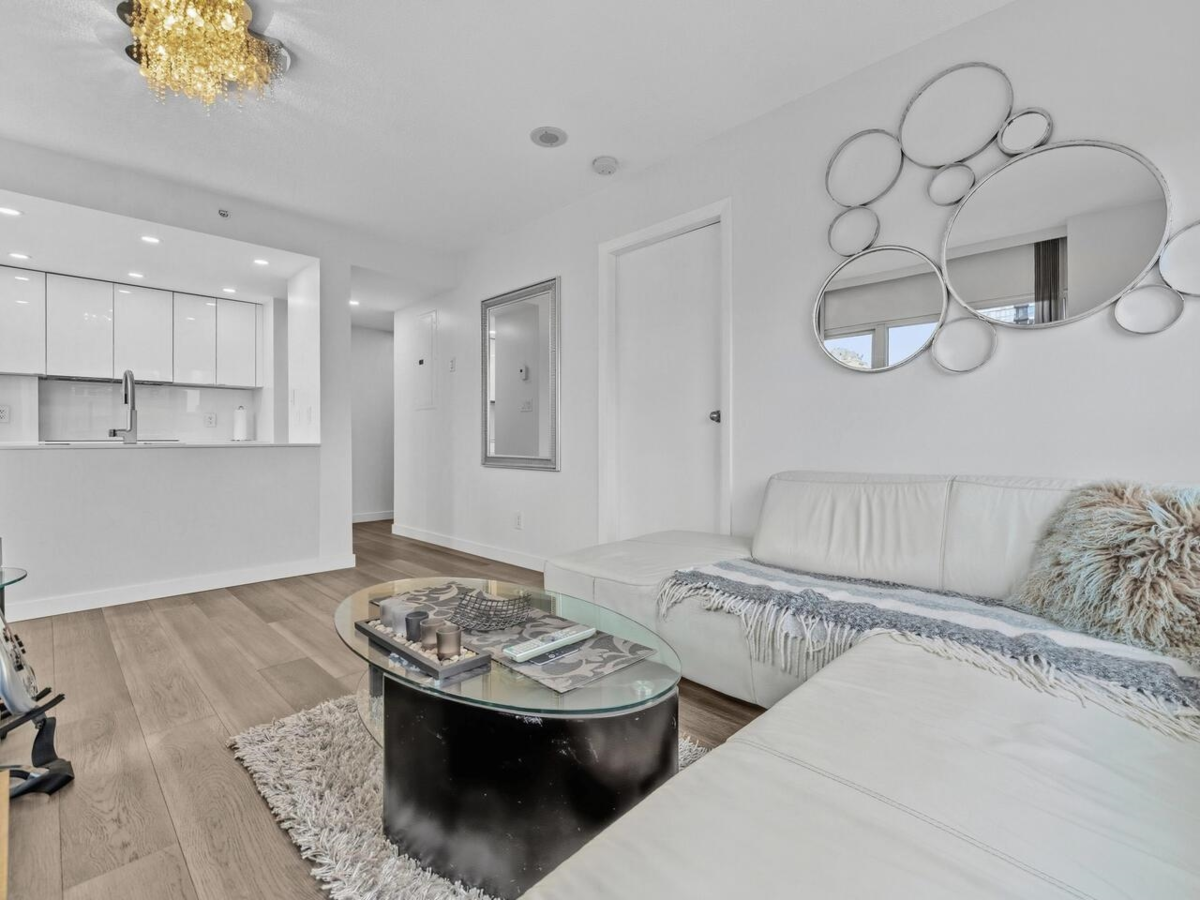 Primary Bedroom Photo of 1007 1188 Howe Street, Vancouver, BC