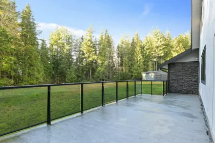 Front Yard Photo of 12707 Blue Mountain Crescent, Maple Ridge, BC
