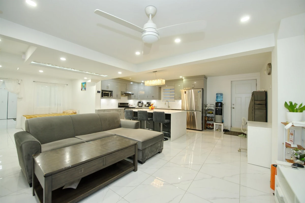 Basement Recreation Room Photo of 7681 125 Street, Surrey, BC