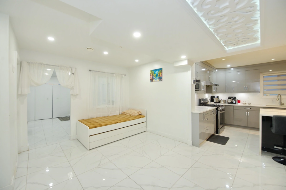 Guest Bathroom Photo of 7681 125 Street, Surrey, BC