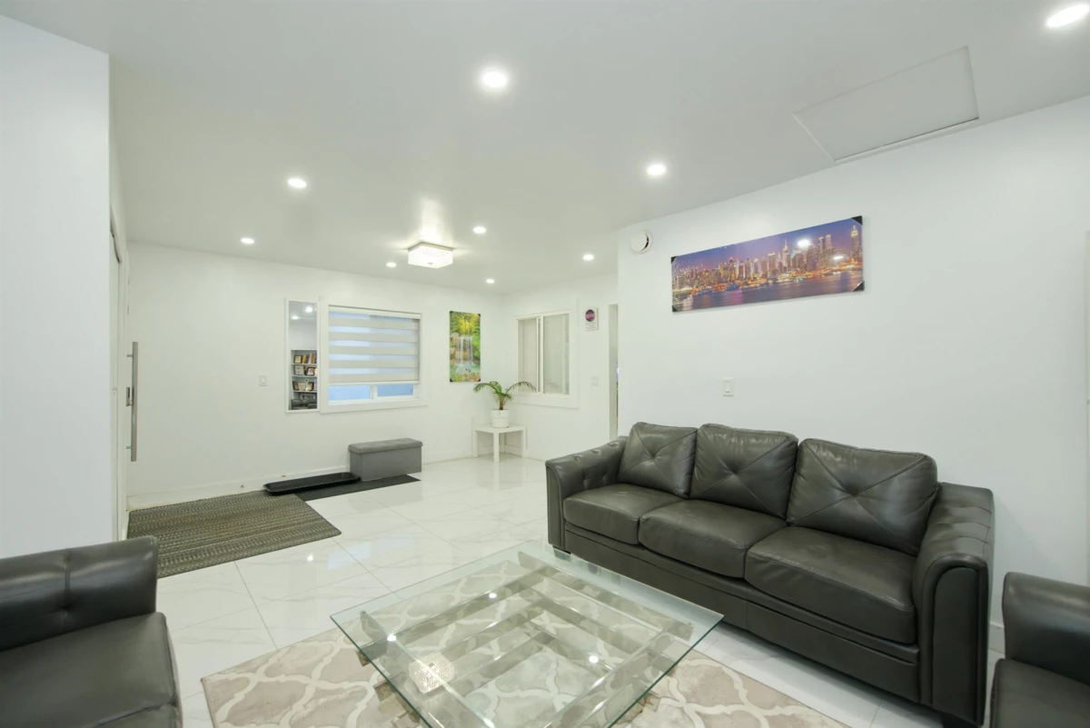 Kitchen Photo of 7681 125 Street, Surrey, BC