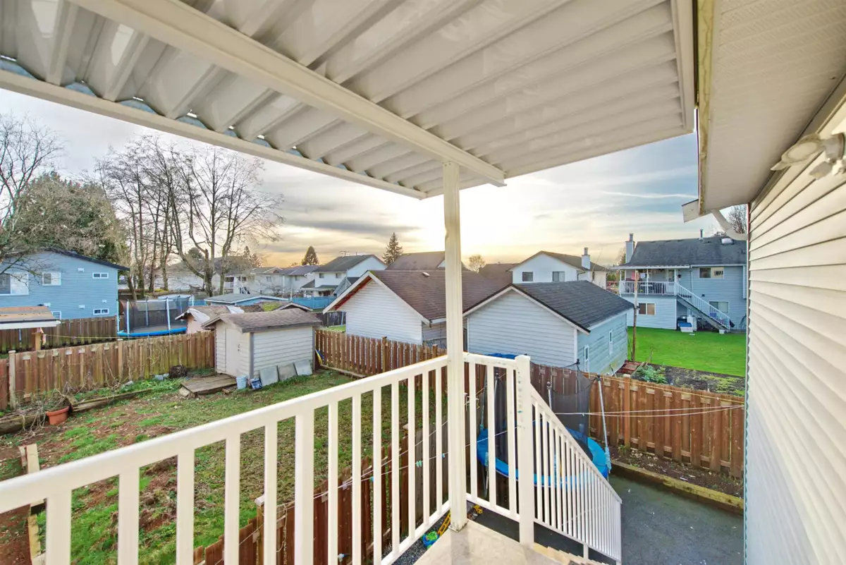 Outdoor Kitchen Photo of 7681 125 Street, Surrey, BC