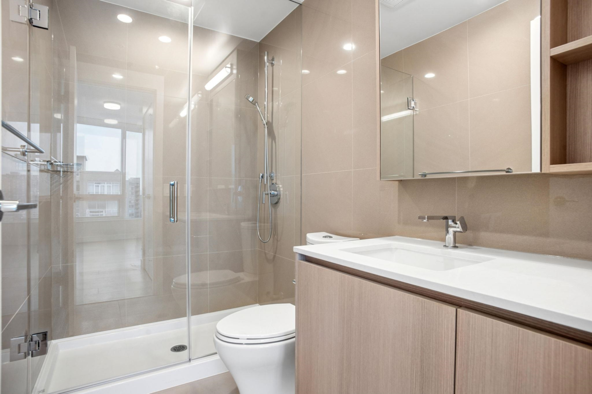 Guest Bathroom Photo of 1705 618 Carnarvon Street, New Westminster, BC