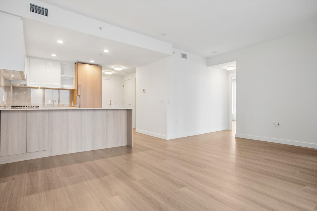 Kitchen Photo of 1705 618 Carnarvon Street, New Westminster, BC