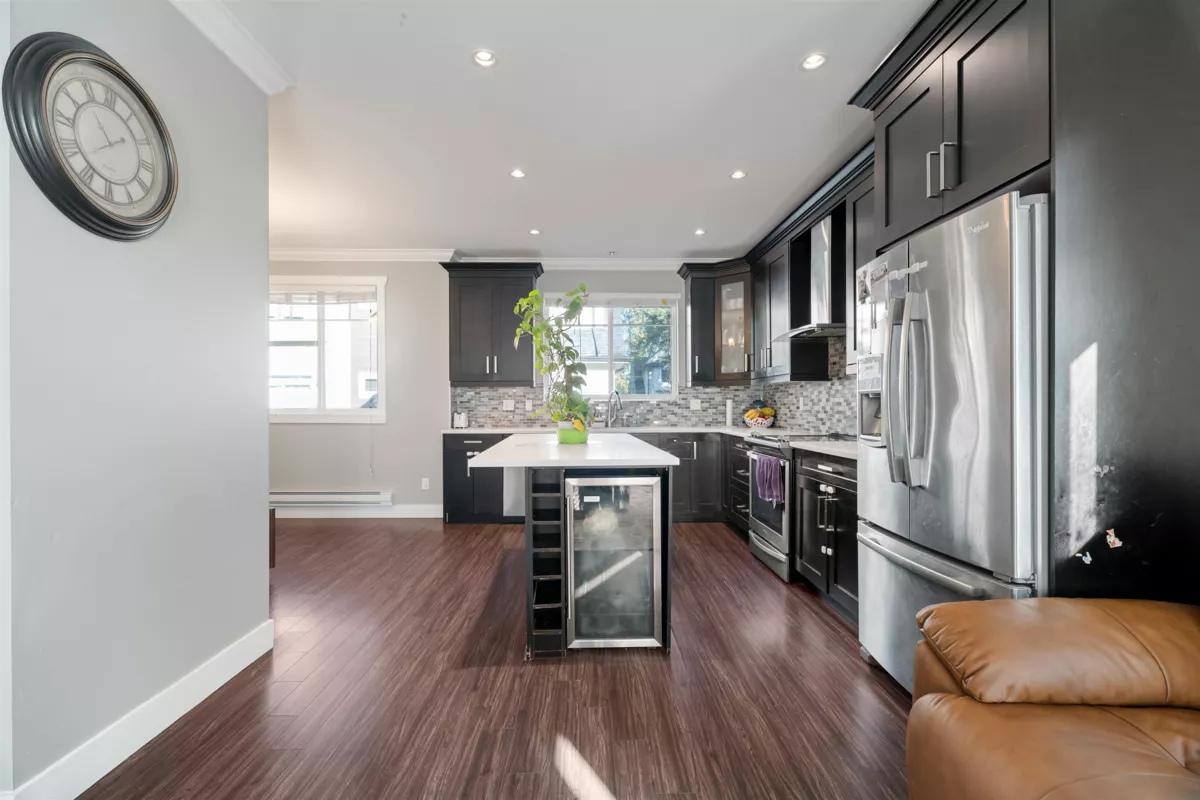 Hallway Photo of 6 14285 64 Avenue, Surrey, BC