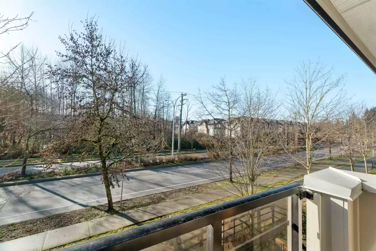 Powder Room Photo of 6 14285 64 Avenue, Surrey, BC